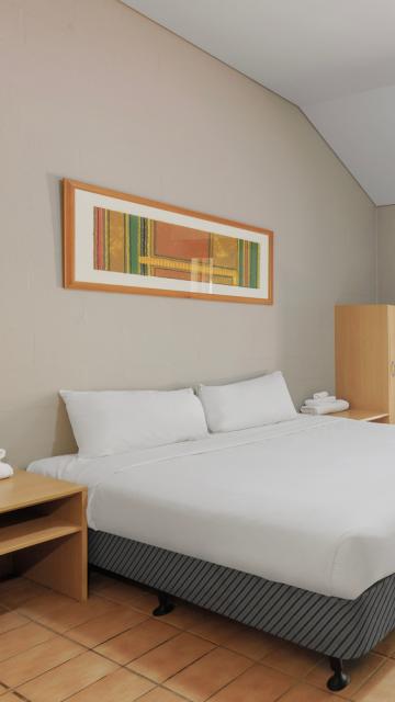 Private Room with Ensuite at The Outback Lodge, Ayers Rock Resort