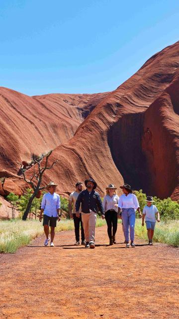 Uluru Guided Walk
